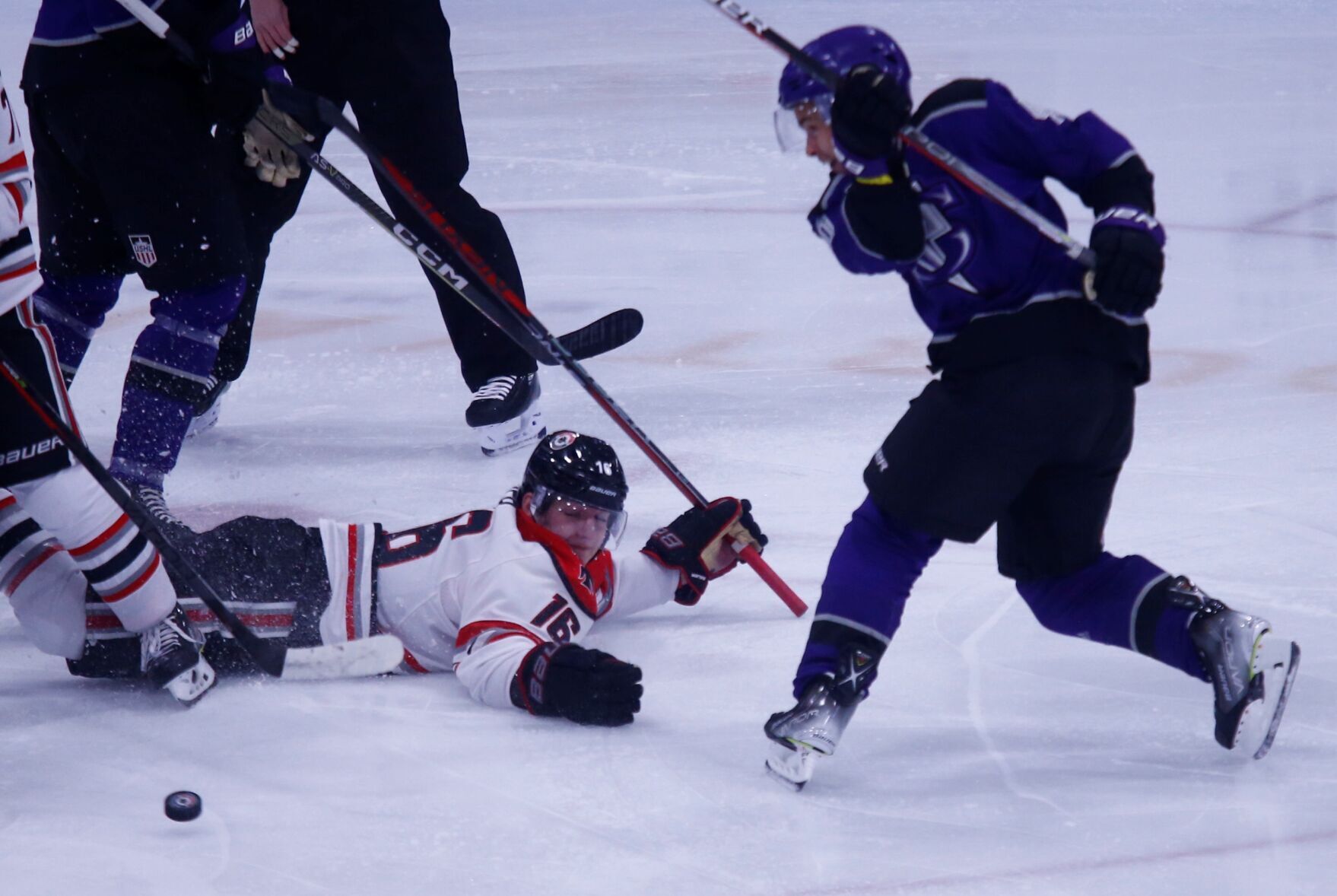 111122-spt-black hawks-2